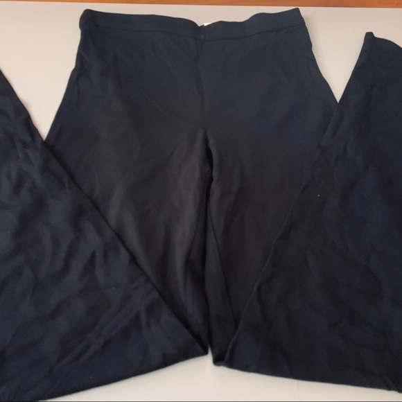 HUE Pants - NWT Hue leggings size M